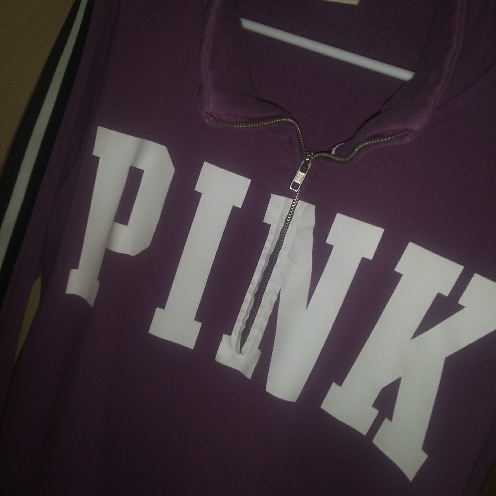 Pink/v.s sweatshirt